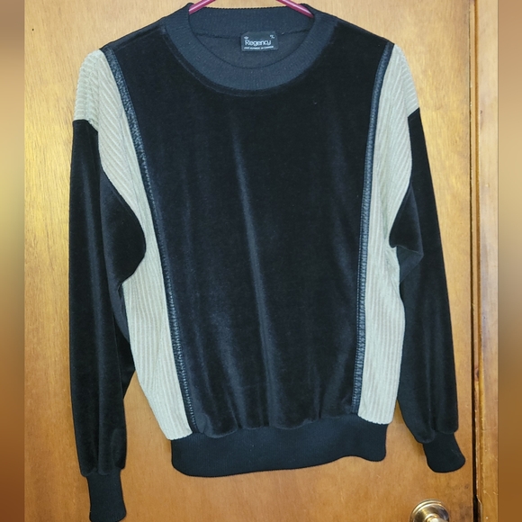 🌼2 for $30🌼 Vintage Regency Sweater Black - Picture 1 of 6
